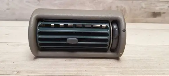 Land Rover Freelander Dashboard side air vent grill/cover trim MWC4078