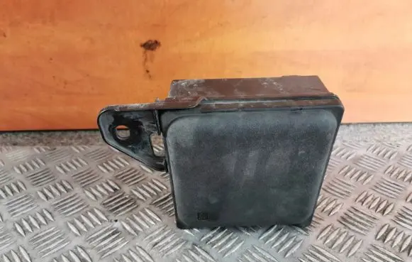 Renault Laguna III Fuse module 240110200R
