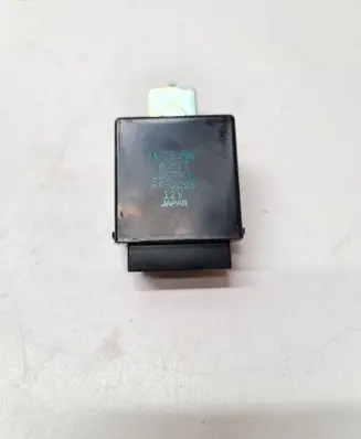 Subaru Forester SF Window wiper relay RK0098