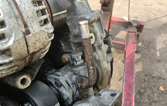 Volkswagen Transporter - Caravelle T5 Power steering pump