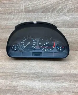 BMW 5 E39 Speedometer (instrument cluster) 87001313 TDS