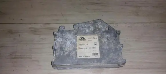 Volkswagen Golf III ABS control unit/module 1h0907379 332202