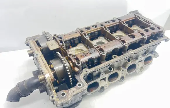 Mercedes-Benz C W203 Engine head A2710161201
