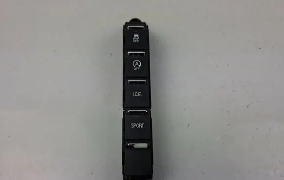 Maserati Ghibli A set of switches 670126328 06419093
