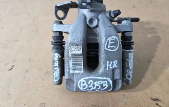 Opel Crossland X Rear brake caliper 713F