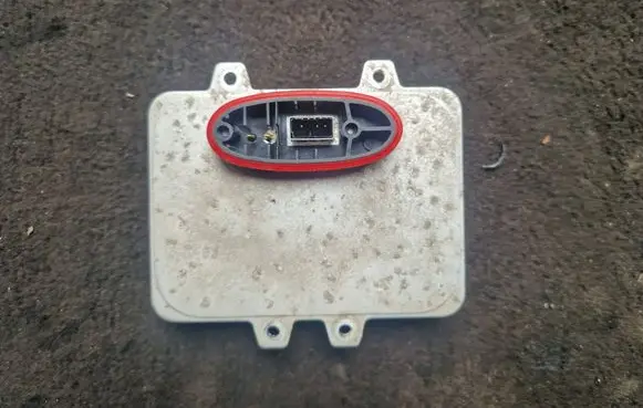 BMW 5 E60 E61 Headlight ballast module Xenon 5DV00900000 E1023582 182513006811AD