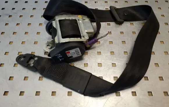 Audi A4 S4 B7 8E 8H Front seatbelt 8E0857705G