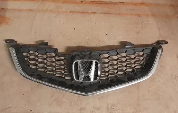 Honda Accord Front bumper upper radiator grill 71121SEA901