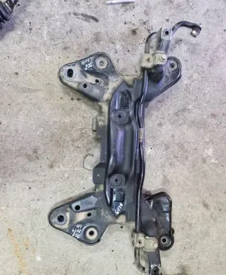 Peugeot 208 Front subframe 715974