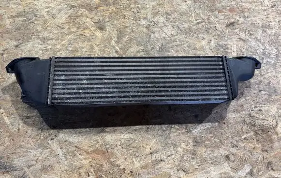 Audi Q7 4L Intercooler radiator 