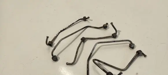 Volvo S80 Fuel injector supply line/pipe 