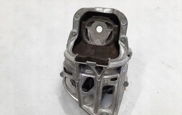 Audi Q7 4M Engine mount bracket 4M0199371GE