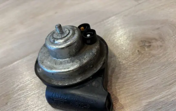 Citroen Berlingo Horn signal A046522