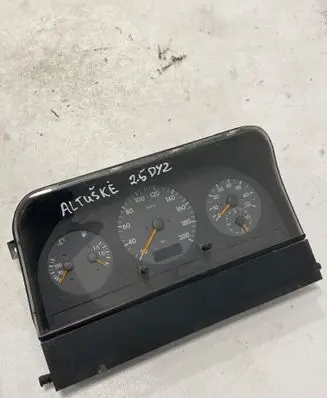 Volkswagen II LT Speedometer (instrument cluster) 2D0919860A VD012784