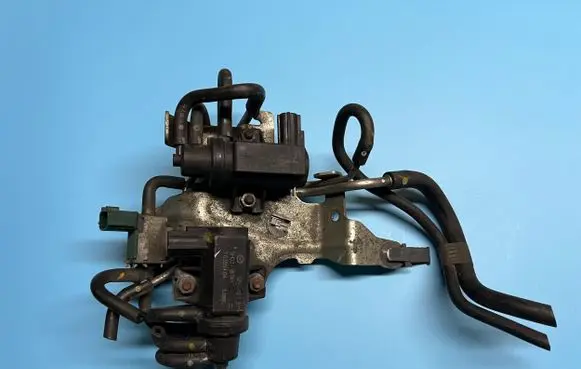 Mazda CX-5 Turbo solenoid valve 70355404 SH0218741