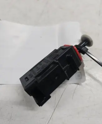 Opel Astra H Brake pedal sensor switch 55701395