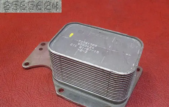 BMW 1 F20 F21 Oil filter mounting bracket 8585624