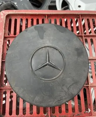 Mercedes-Benz Vito Viano W638 Original wheel cap 6384010325