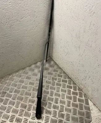 Land Rover Freelander Front wiper blade arm