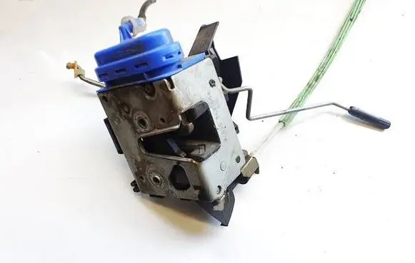 Audi A3 S3 8L Rear door lock 8d0838015a