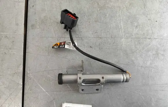 Volvo S90, V90 Bonnet Pedestrian Airbag Actuator 31688050 31479643