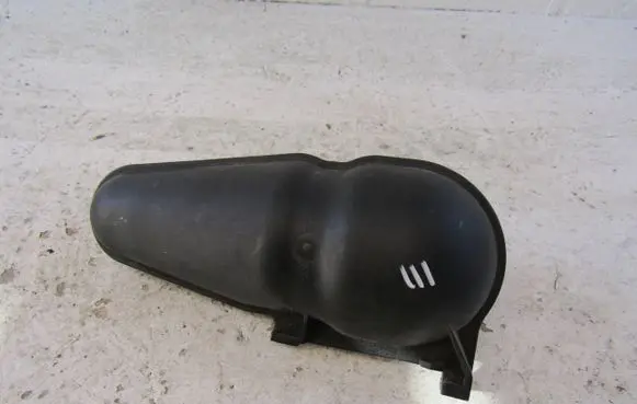Vacuum air tank