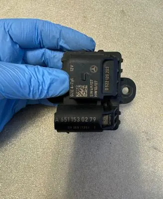 Mercedes-Benz C W204 Glow plug pre-heat relay A6511530279 0915511251 6511530279