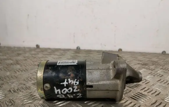 Mitsubishi Grandis Starter motor M000T20672