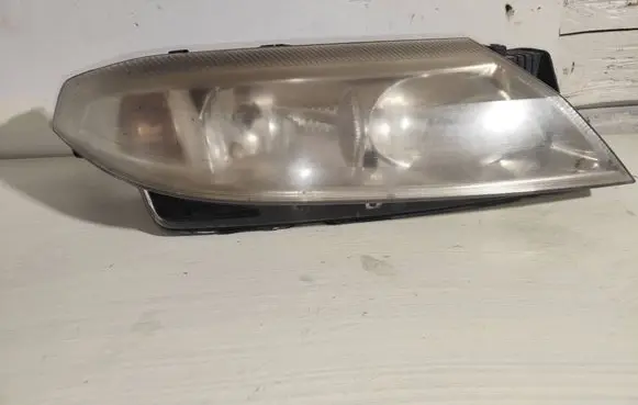 Renault Laguna II Headlight/headlamp 8200002847