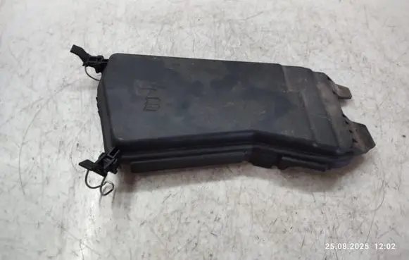 Mercedes-Benz E W212 Fuse box cover A2125400382