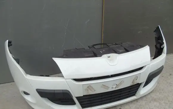 Renault Megane III Front bumper