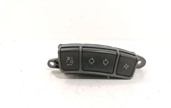 Steering wheel buttons/switches