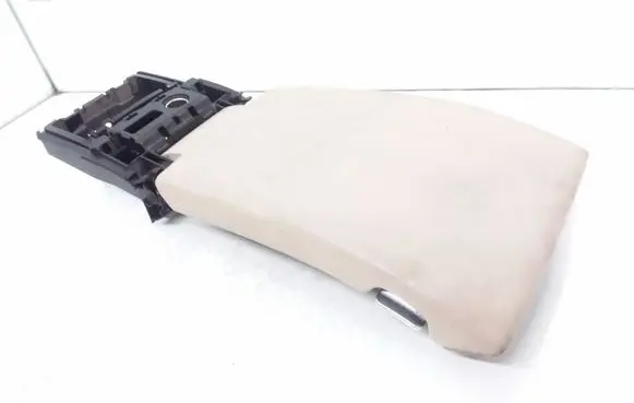 Volvo XC70 Armrest 30715142
