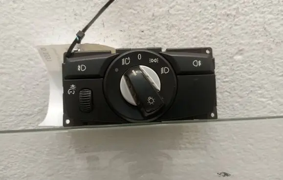 BMW 5 E60 E61 Light switch 6988565 33295201