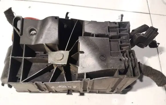 Hyundai Trajet Fuse box set