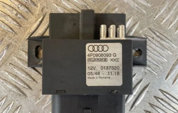 Audi A6 S6 C6 4F Fuel injection pump control unit/module 4F0906093G 0137320