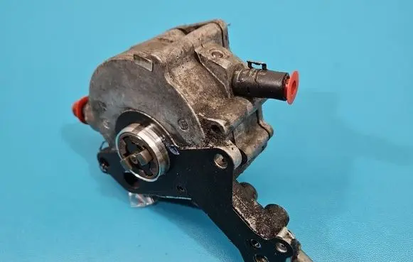 Audi A6 S6 C5 4B Vacuum pump IMPRK1538636