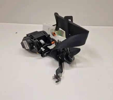 Nissan Leaf II (ZE1) Front seatbelt 627671100A 640512800B