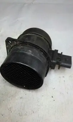 Volkswagen Touareg I Mass air flow meter F00C2G7017