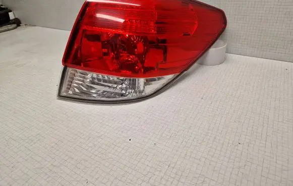Subaru Outback Rear/tail lights 22020067 KOITO22020067