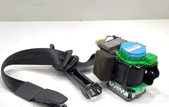 Audi A4 S4 B8 8K Front seatbelt 