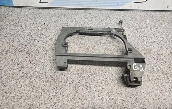 BMW 7 E38 Rear door exterior handle/bracket 51228245346