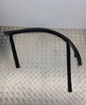 Mercedes-Benz ML W166 Rubber seal front door window/glass A1667252400