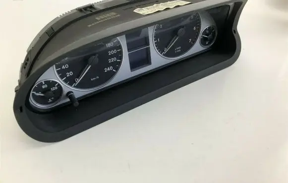 Mercedes-Benz B W245 Speedometer (instrument cluster) A1695408147 H2048