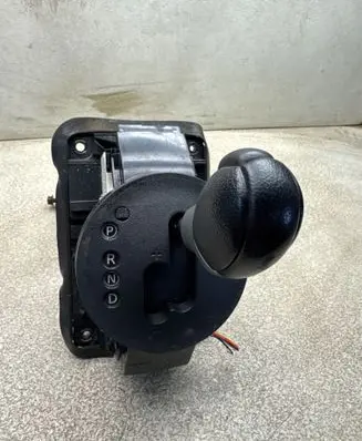 Nissan 370Z Gear shifter/selector 75C581