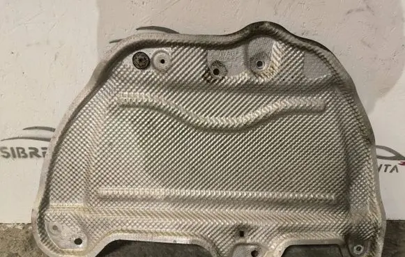 Audi Q3 8U Exhaust heat shield 5qf825701