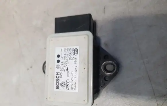Audi A4 S4 B8 8K ESP acceleration yaw rate sensor 8K0907637C
