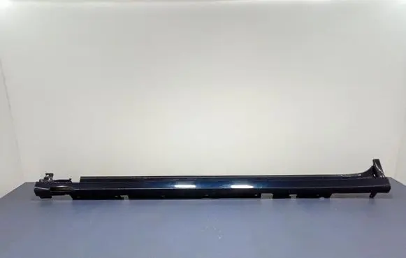 BMW X4 F26 Front sill (body part) 8064815