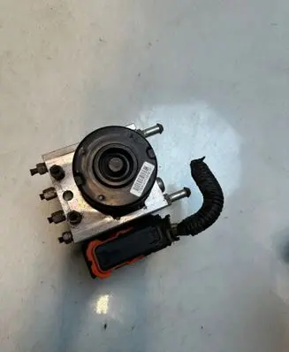 Suzuki Swift I ABS Pump 06.2190-0635.4