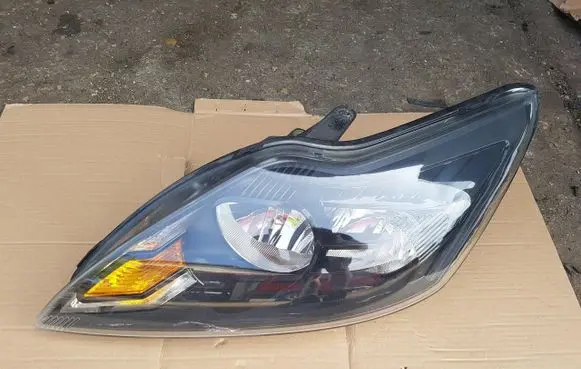 Ford Focus Headlight/headlamp